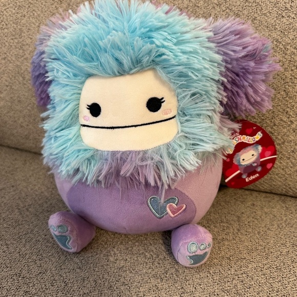 Nwt 💘 8” EDEN Purple BIGFOOT Yeti Valentines Day Hearts Squishmallows - Picture 2 of 6